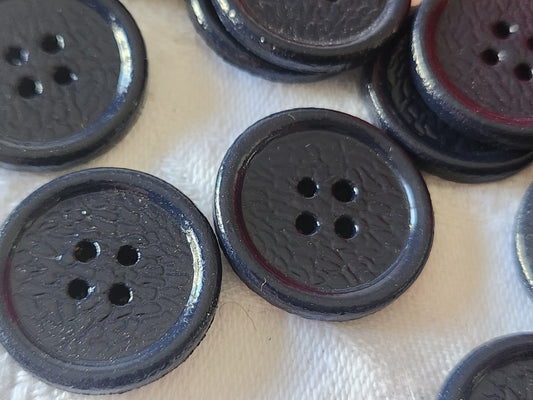 Lot 8 boutons anciens en bois bleu à trous vernis 2,2 cm ref 6115