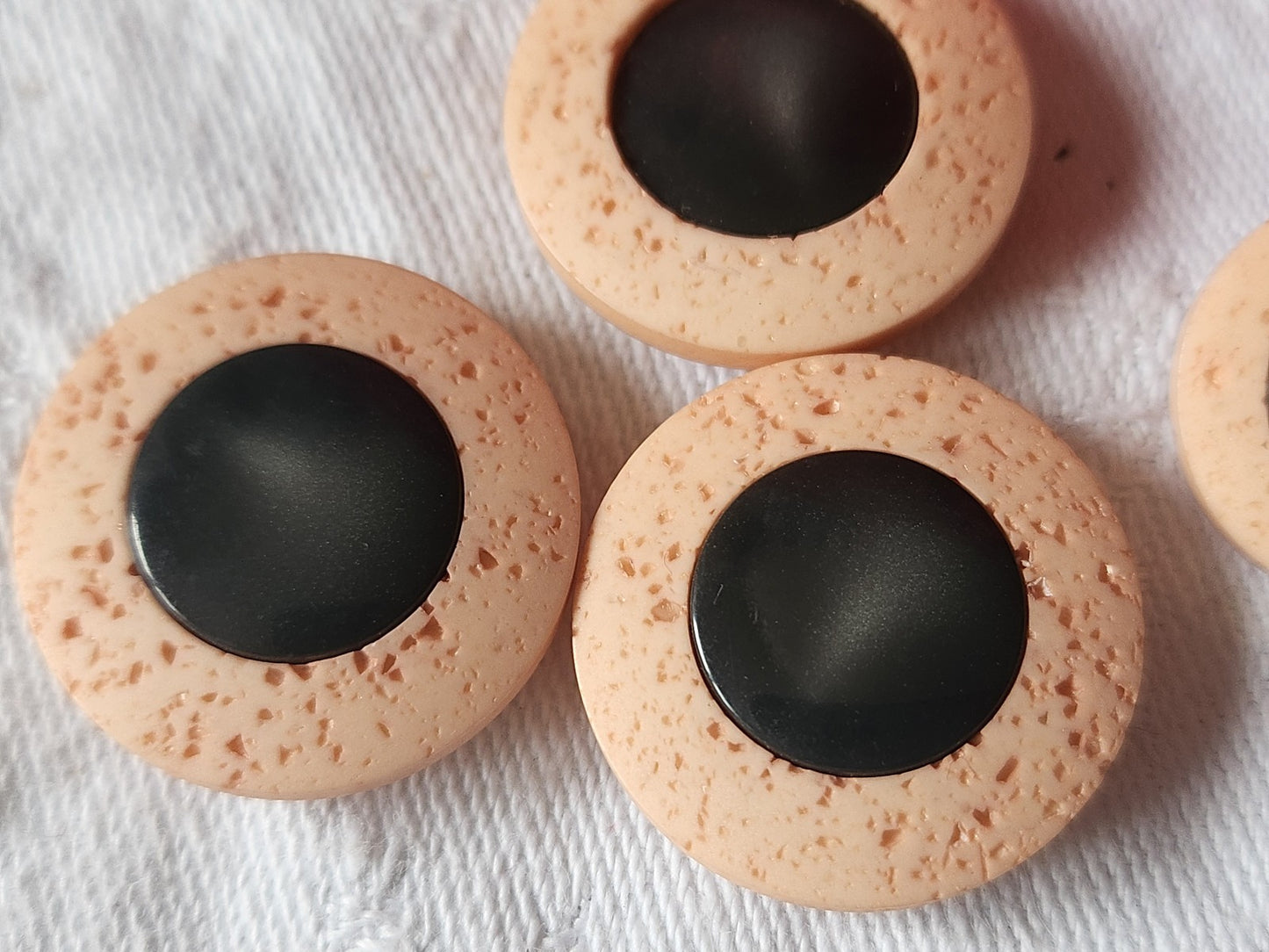 Lot 4 boutons vintage rose gris ouriginaux pied 1,8 et 2,3 cm ref 1811