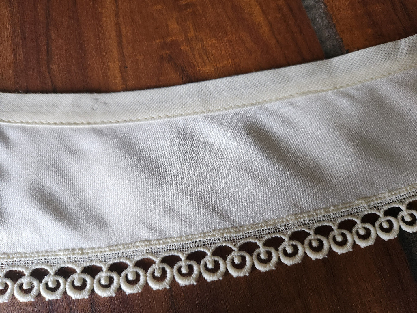 Ancien  col tissu satiné  dentelle  vintage  B1-72
