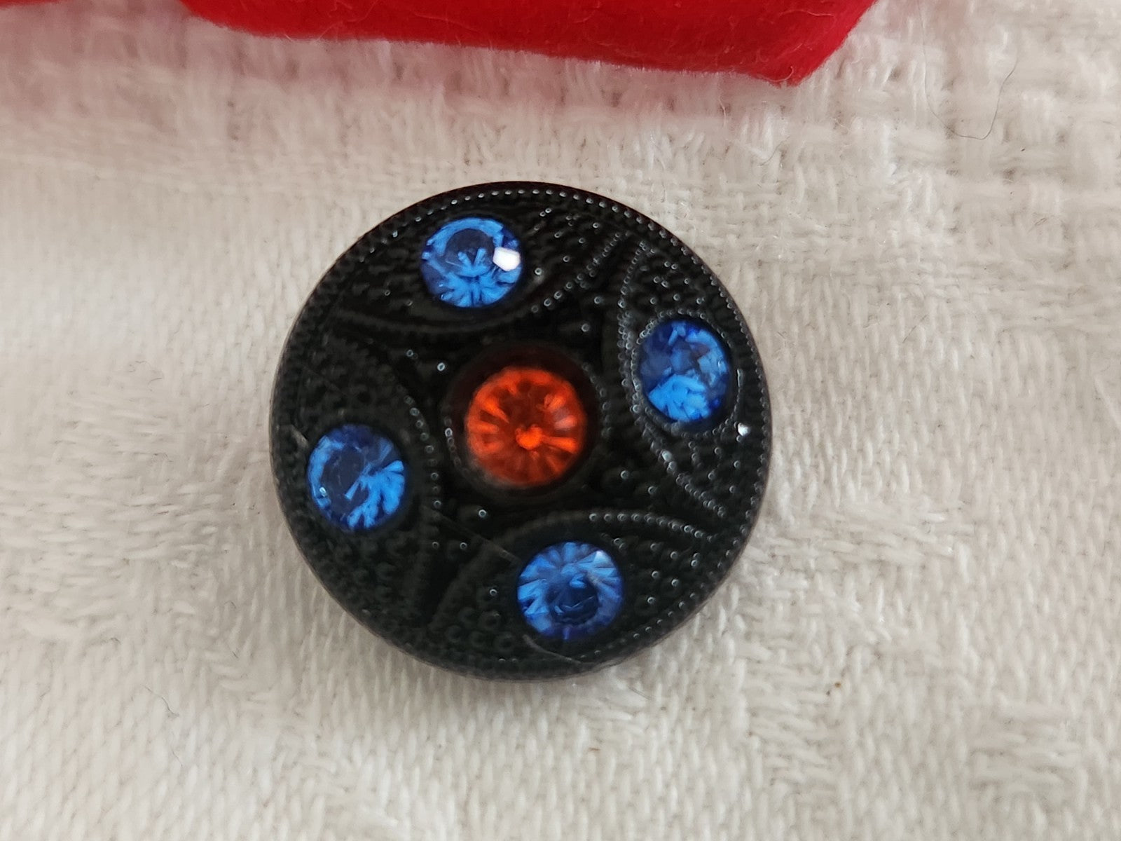 Bouton vintage en verre noir avec strass verre bleu orange 18 mm ou  1,8 cm G19G