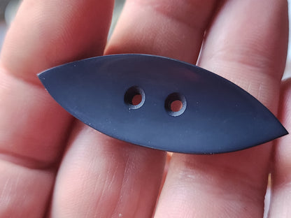 Long bouton vintage  bleu 4,6 sur 1,6 cm piéce interressante XXL ref 2089