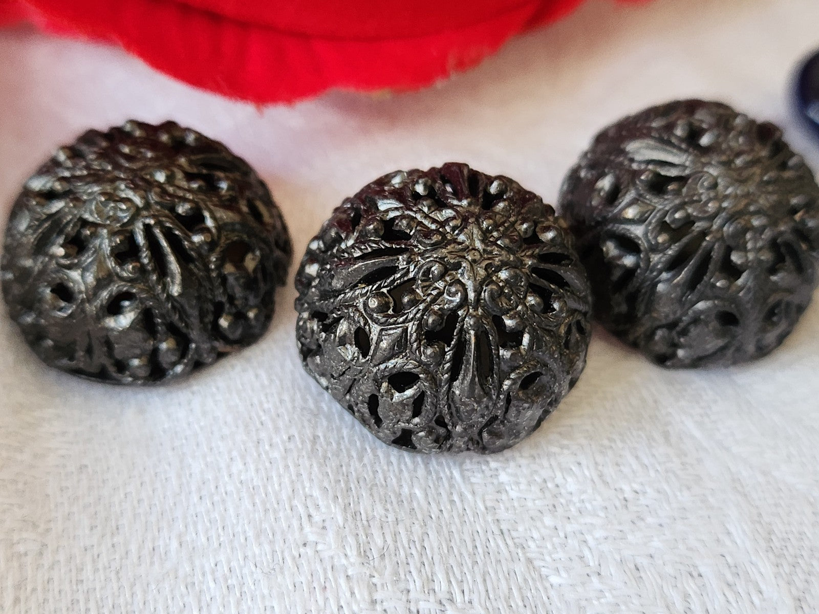 Trio boutons vintage métal dentelle filigrame originaux pied 1,8  cm D19M