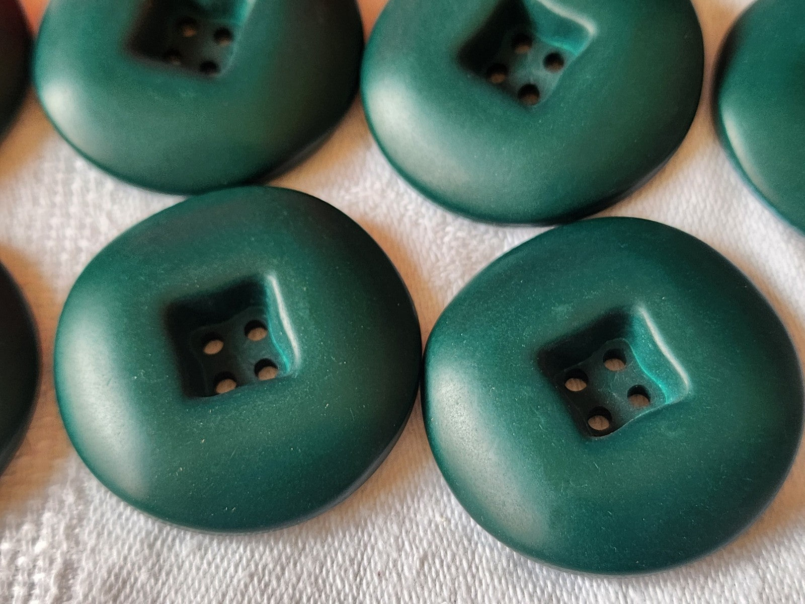 Lot 6 trés gros boutons vintage vert mat idéal manteaux  3,3 cm ref 1227