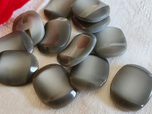 Lot 6 boutons vintage gros rectangle gris 2,2 cm sur 2,7 cm ref 6576