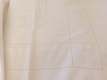 Ancienne housse d'édredon broderie froufrou petit jour B6