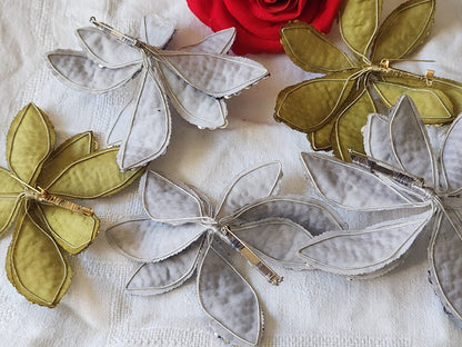 Lot 5 anciens ornement chapeau vintage creation  sur broche 12 cm