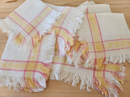 Lot 10 serviettes anciennes a franges damassé rose jaune 34 cm sur 36 cm  B8