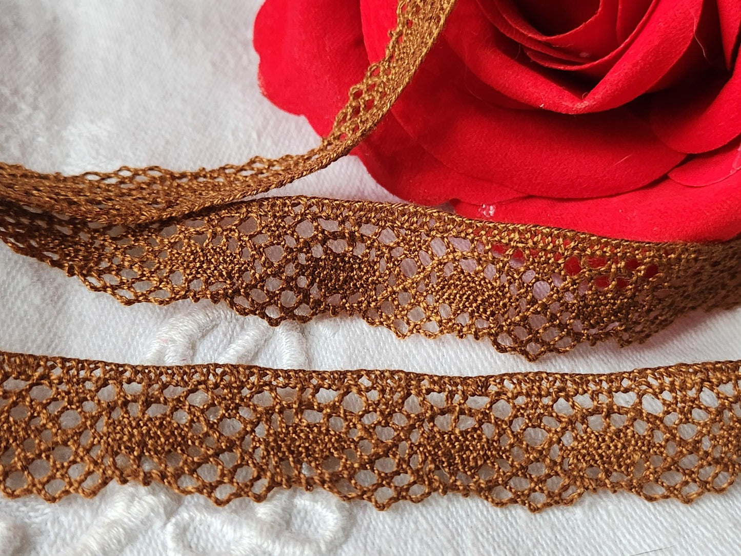 Dentelle vintage marron coton 3 métres sur 1,5 cm A6