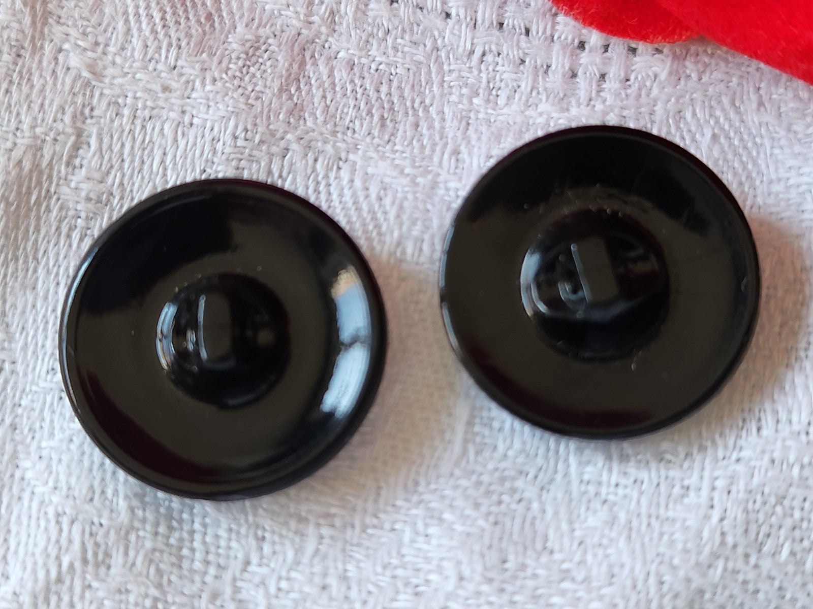 Duo boutons anciens en verre noir mat et lumineux 2,2 cm D19I