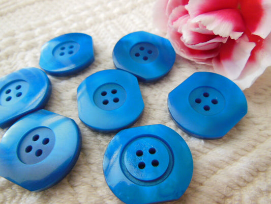 Lot 7 boutons vintage  bleu paon  1,9 sur 2,2 cm ovale ref 534