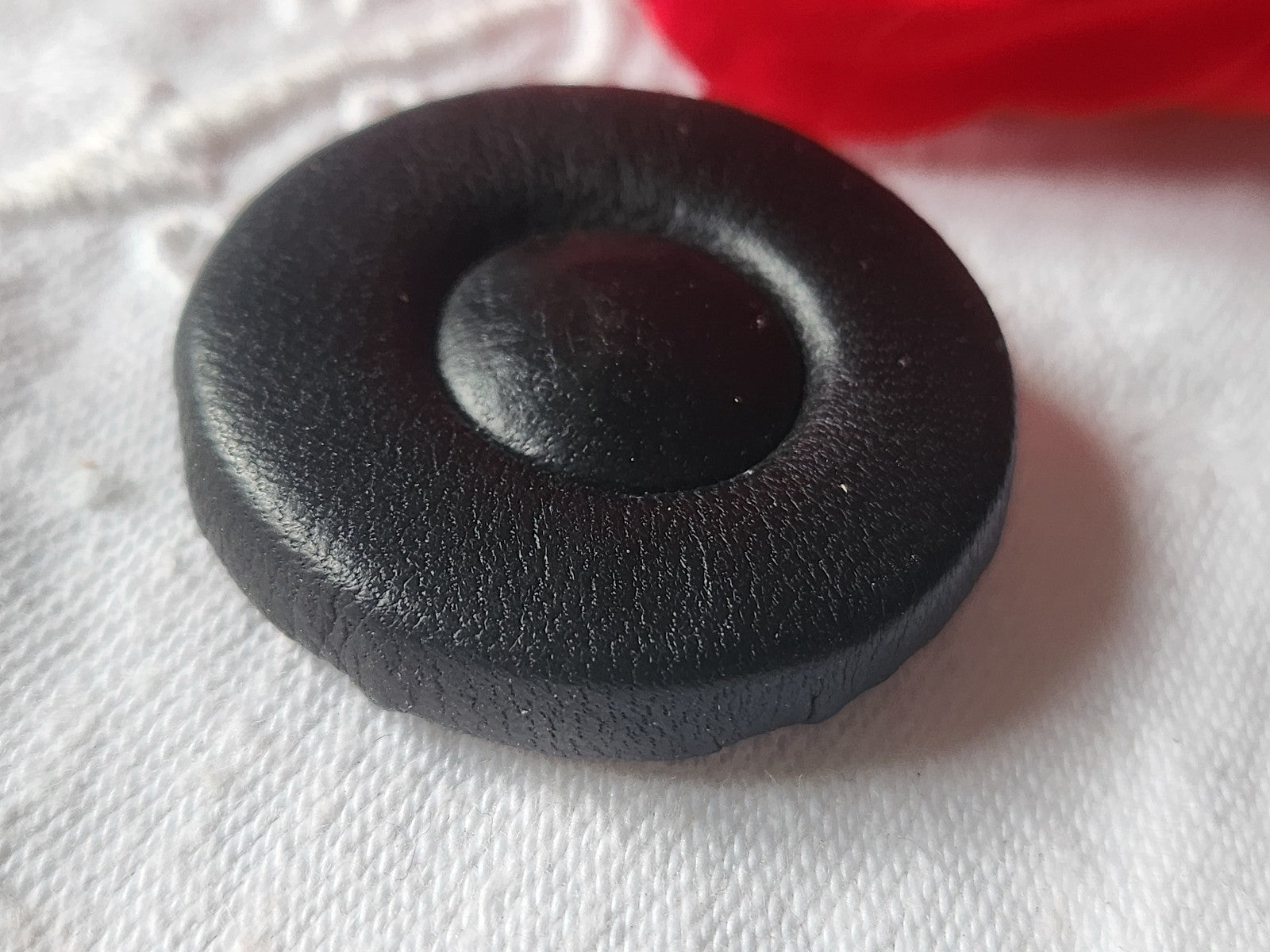 Collection gros bouton coeur cuir noir pied 3,6 cm G5S