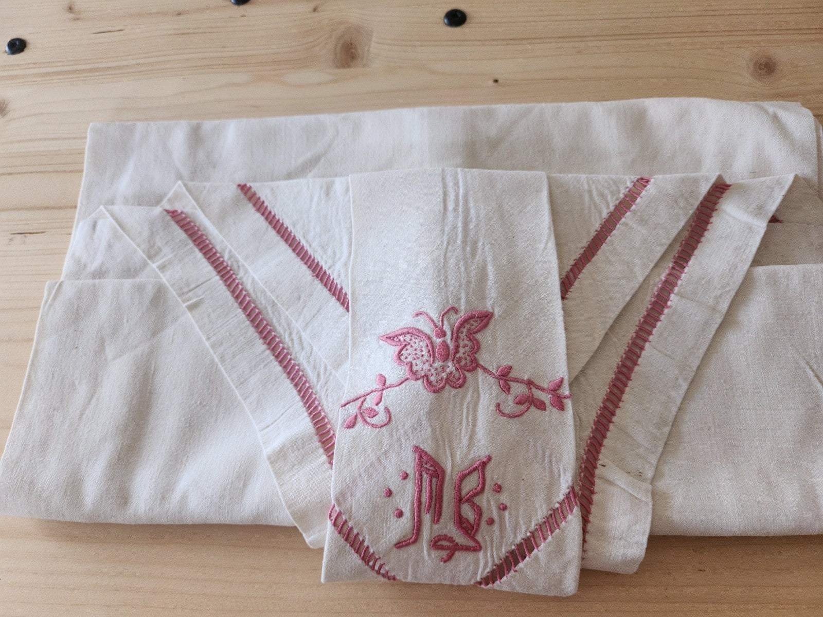Superbe taie housse de polochon double monogramme MB papillon ancien B8