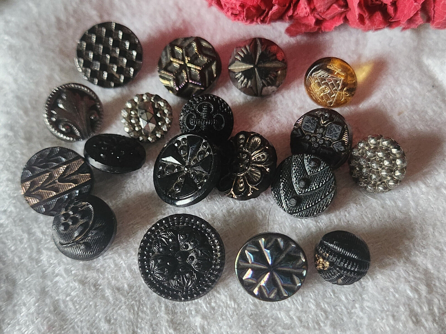 Lot 18 mini boutons anciens en verre vers 1900 collection 0,9 à 1,4 cm ref 682