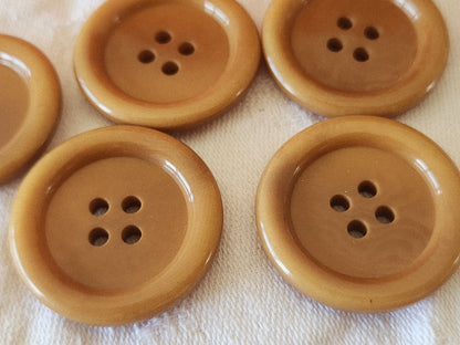 Lot 5 boutons anciens en corozo  marron gros à trous 2,9 cm ref 3859