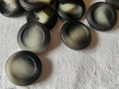 Lot 18 boutons vintage à pied noir gris  camaieu mat 1,7 cm ref 297