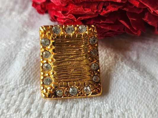 Bouton vintage en metal doré lourd strass verre 1,8 sur 2,2 cm ref 5918