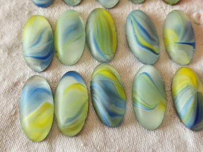 Lot 12  cabochons anciens pour création bijoux restauration ovale 3 cm