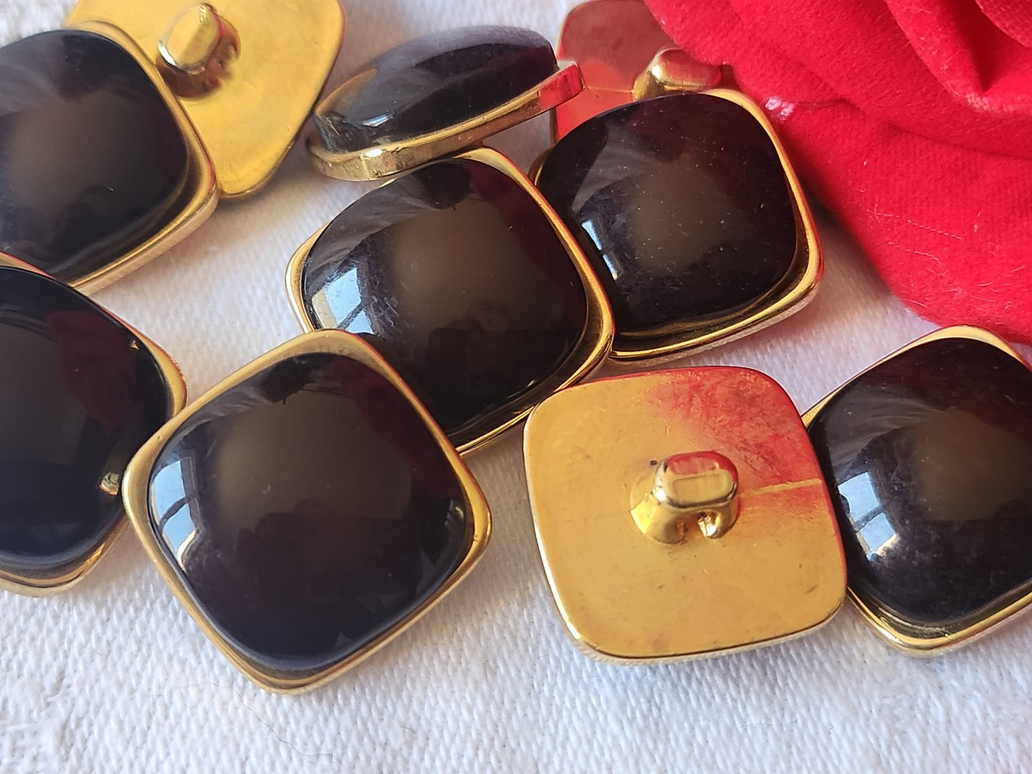 Lot 8  boutons vintage marron doré acrylique  pied 1,9 cm ref 2539
