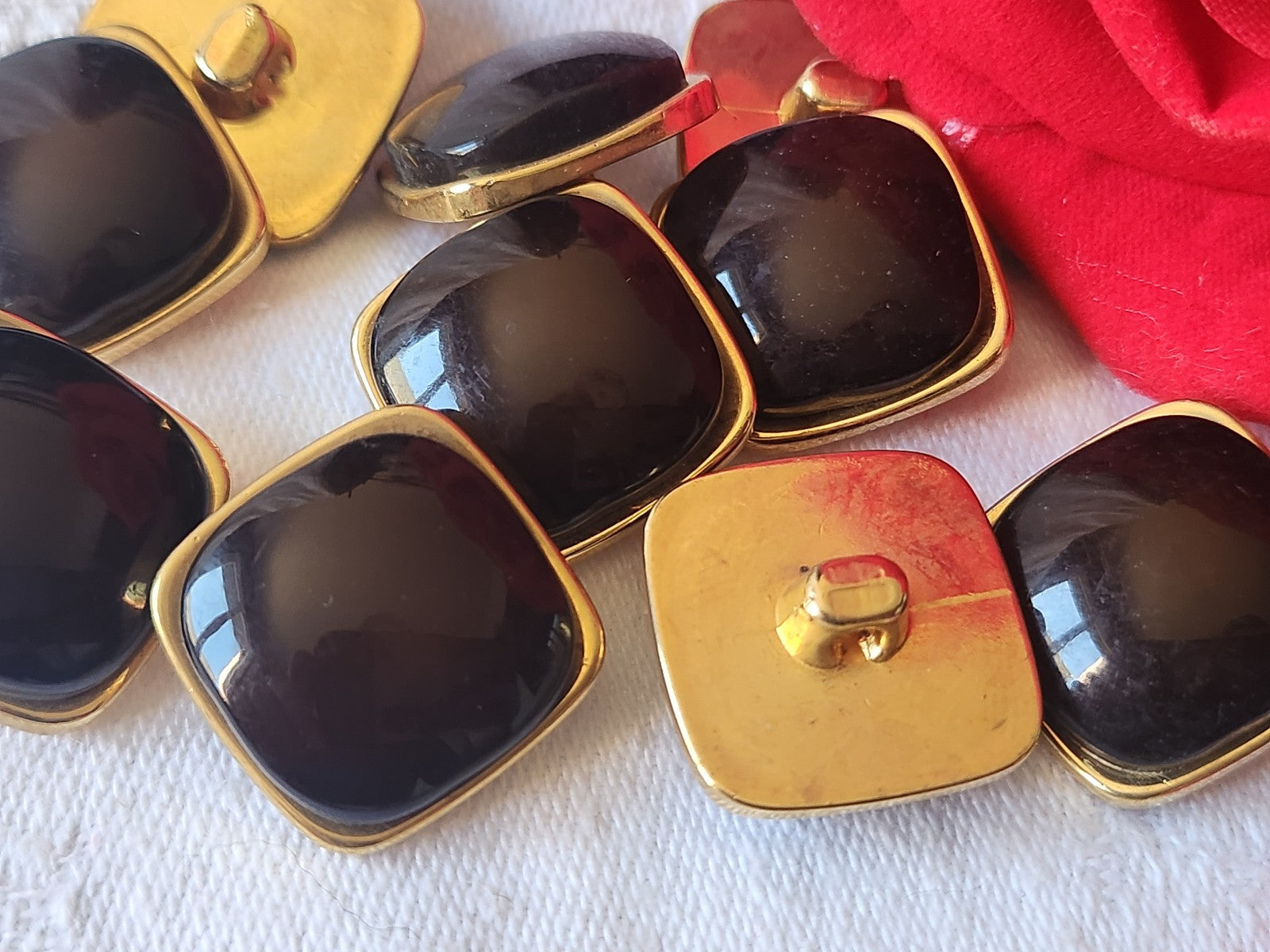 Lot 8  boutons vintage marron doré acrylique  pied 1,9 cm ref 2539