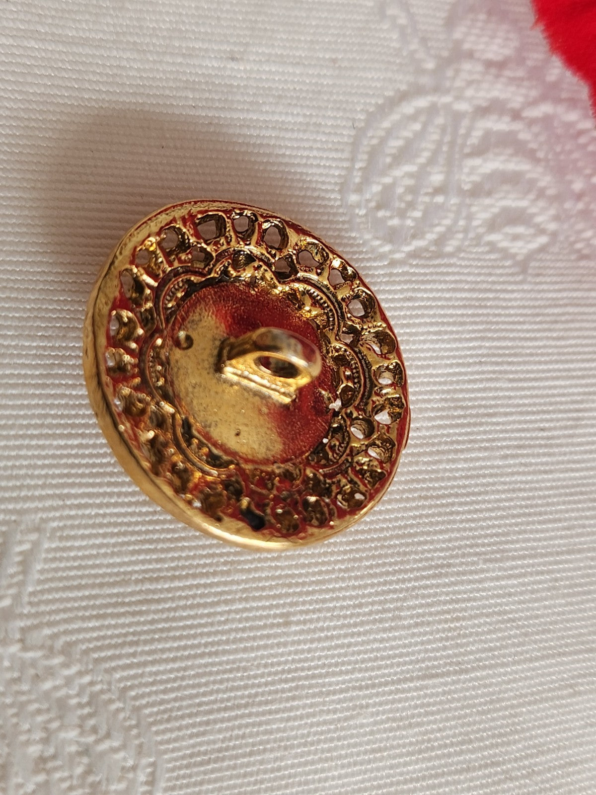Gros bouton vintage métal doré cœur effet strass rose 2,4 cm  ou 24 mm  ref 6304