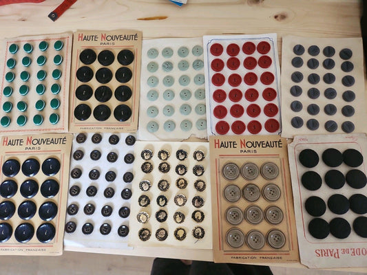 Lot 10 plaques de boutons vintage anciens complétes n°5