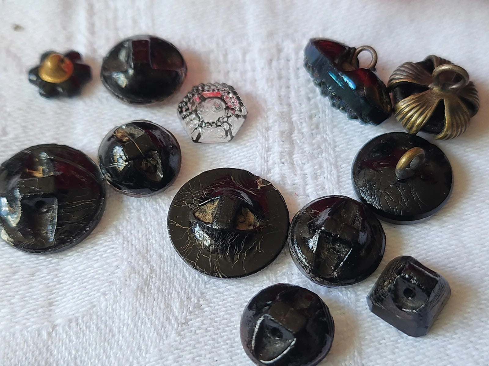 Lot 12 mini boutons anciens en verre vers 1900 collection 0,9 à 1,5 cm ref 6009