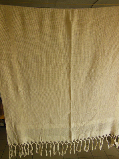 Dessus de lit vintage franges , maille jour petit lit  B6