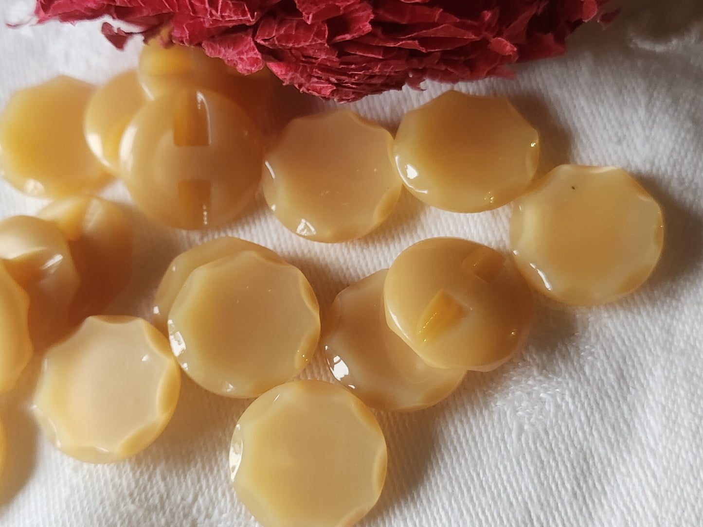 Lot 10  boutons vintage beige à pied lumineux 1,7 cm ref 1160