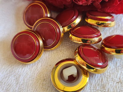 Lot 9 boutons vintage rouge doré metal pied plastique 1,4 cm ref 1081