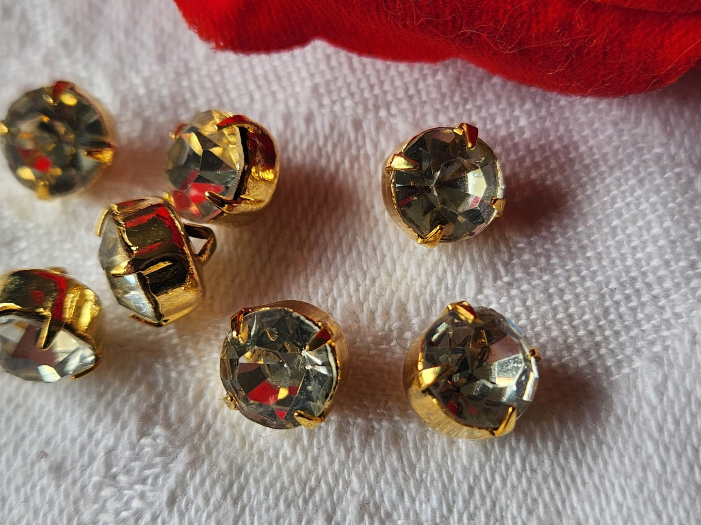Lot 7 mini boutons vintage avec strass verre metal effet grelot 0,7 cm ref 3550