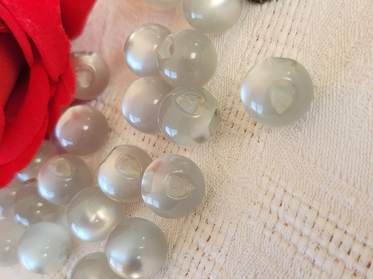Lot 17 boutons vintage boule lumineux gris 13 mm ou 1,3 cm ref 6514