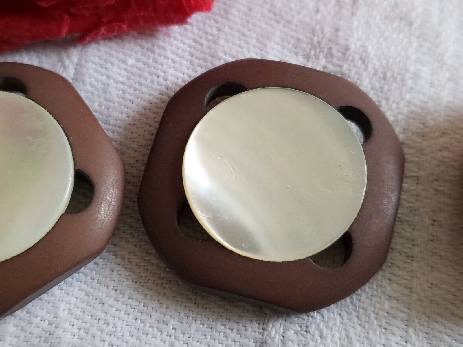 Duo boutons vintag bouton ancien avec cabochon en nacre pied ajouré  2,4 cm G17H