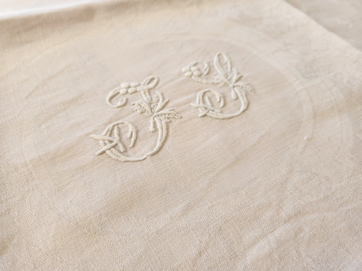 Superbe monogramme ancien IS sur serviette ancienne B8