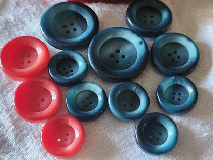 Lot 12 boutons vintage panaché mm modéle rouge bleu 1,7 à 2,8 cm ref 4767