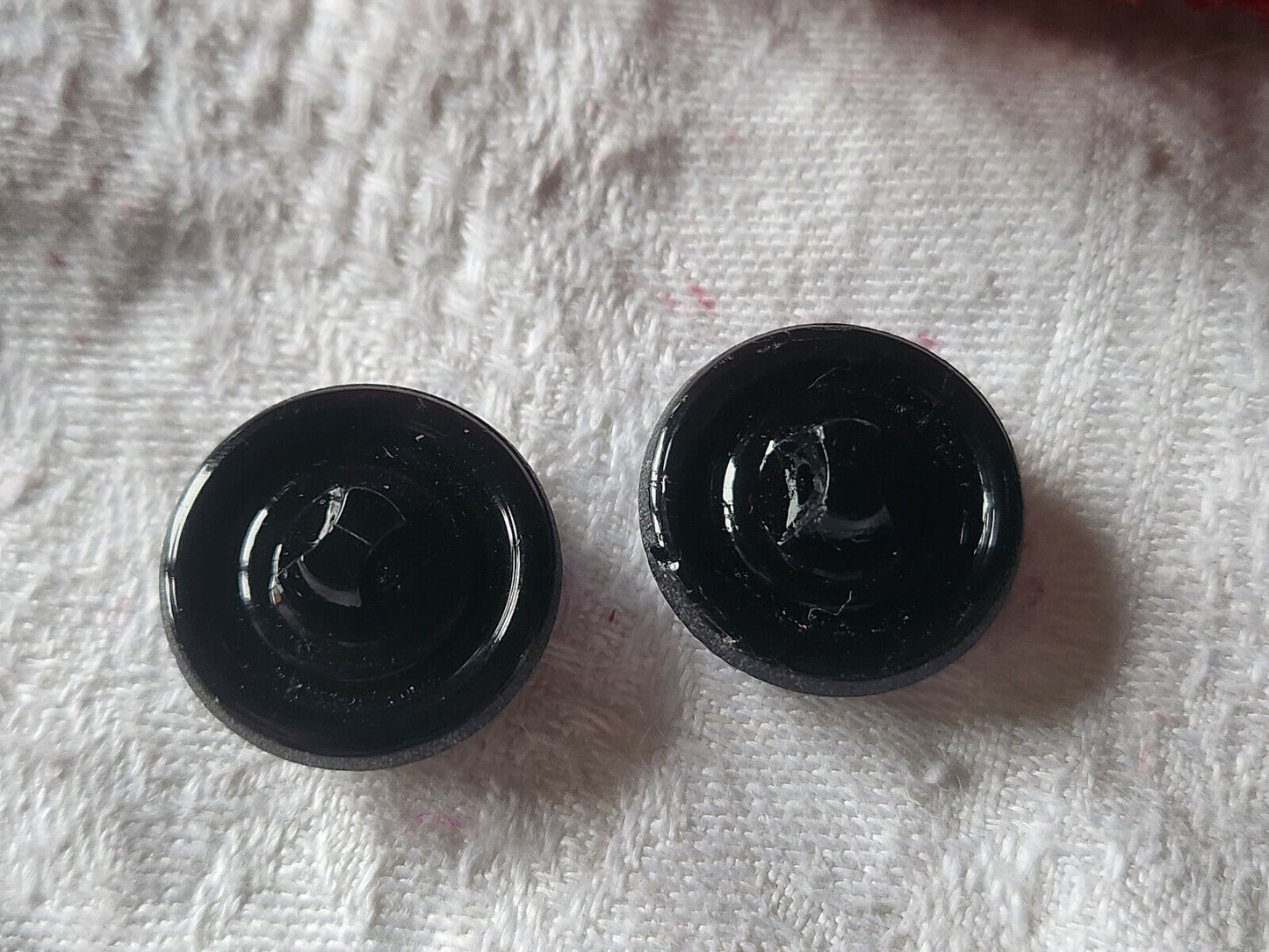 Duo boutons anciens en verre gris foncé  vintage pied  1,8 cm G11H