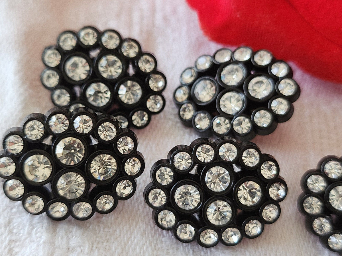 Lot 5 boutons noir acrylique strass en verre 1,6 sur 2,1 cm ref 5969