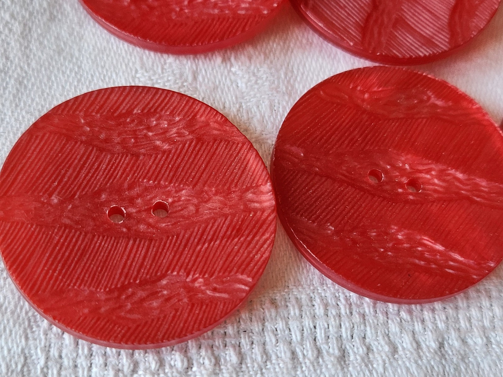 Lot 6 enormes boutons vintage rouge mat 3,4 cm ref 1596