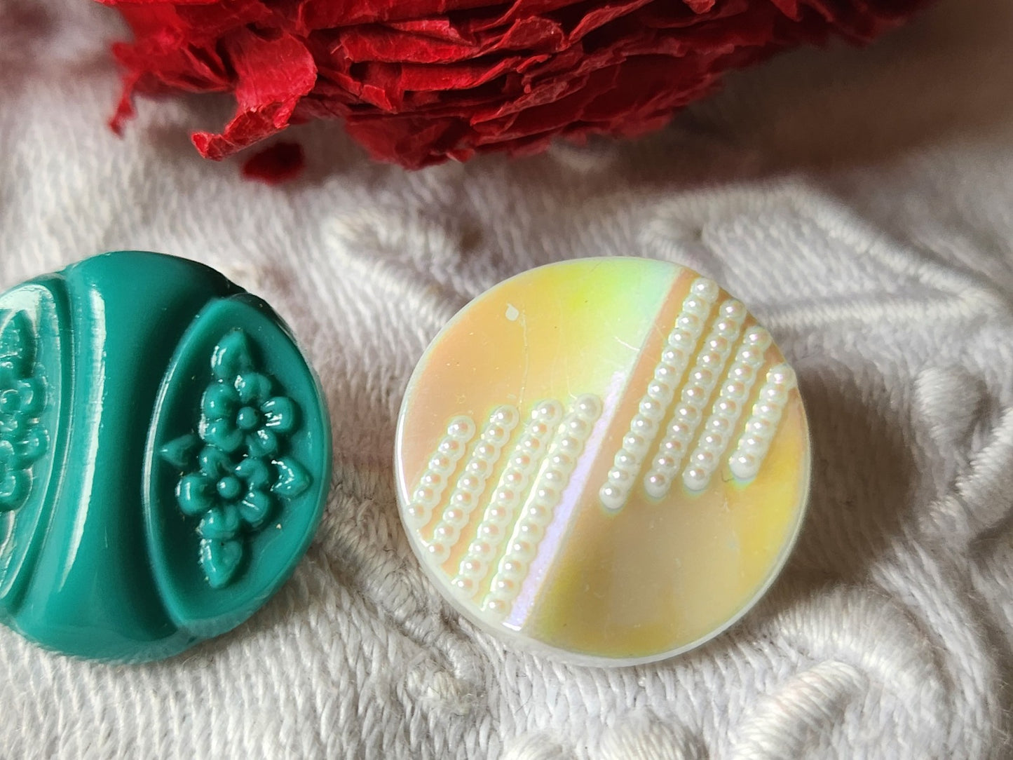 Duo boutons anciens en verre motif coloré 1,7 et 1,8 cm G16I
