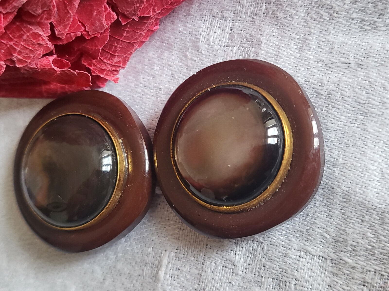 Duo boutons vintage à pied cabochon en nacre marron 2,5 cm pied D16N