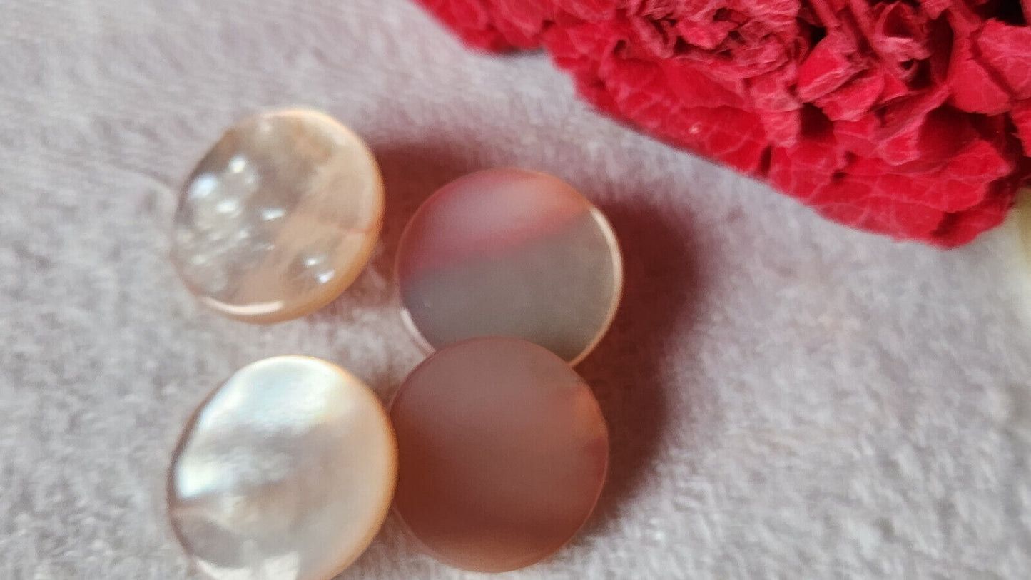 lot 4  boutons anciens en nacre rose à pied petits 1,2 cm D17A