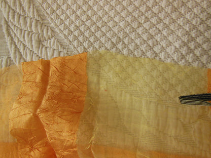 Coupon tissu brillant voilage orange jaune 74 cm sur 63 cm B3