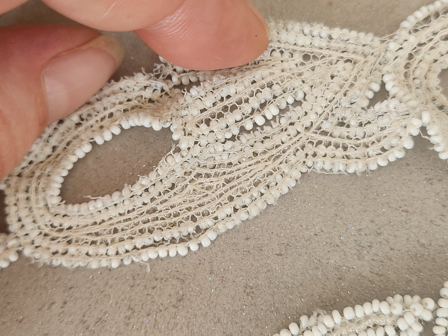 Dentelle ancienne style jais blanc année folle perlé galon fait main 81 cm T9