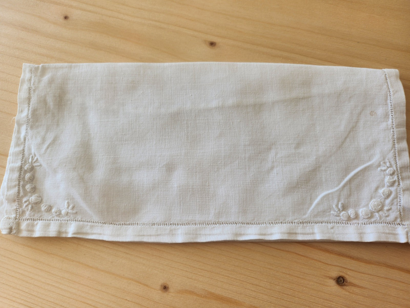 Ancien porte serviette  fait main blanc broderie pochette 11,5 cm sur 24 cm B7