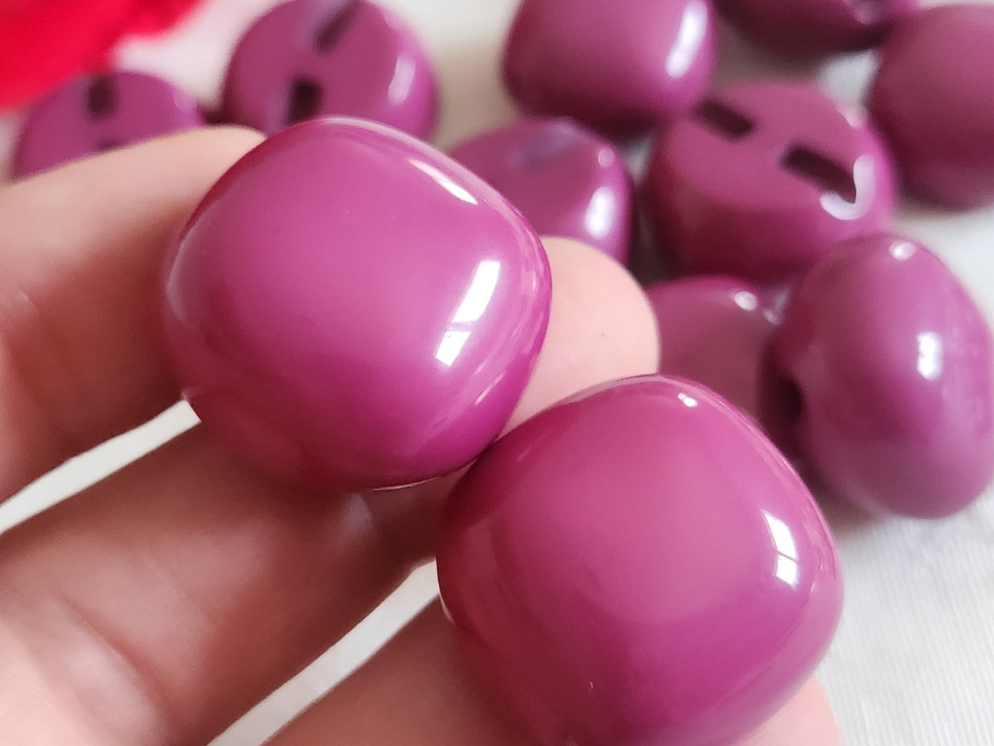 Lot 6 volumineux  boutons vintage 3,3 cm imposant rose fushia lourd ref 6398 **