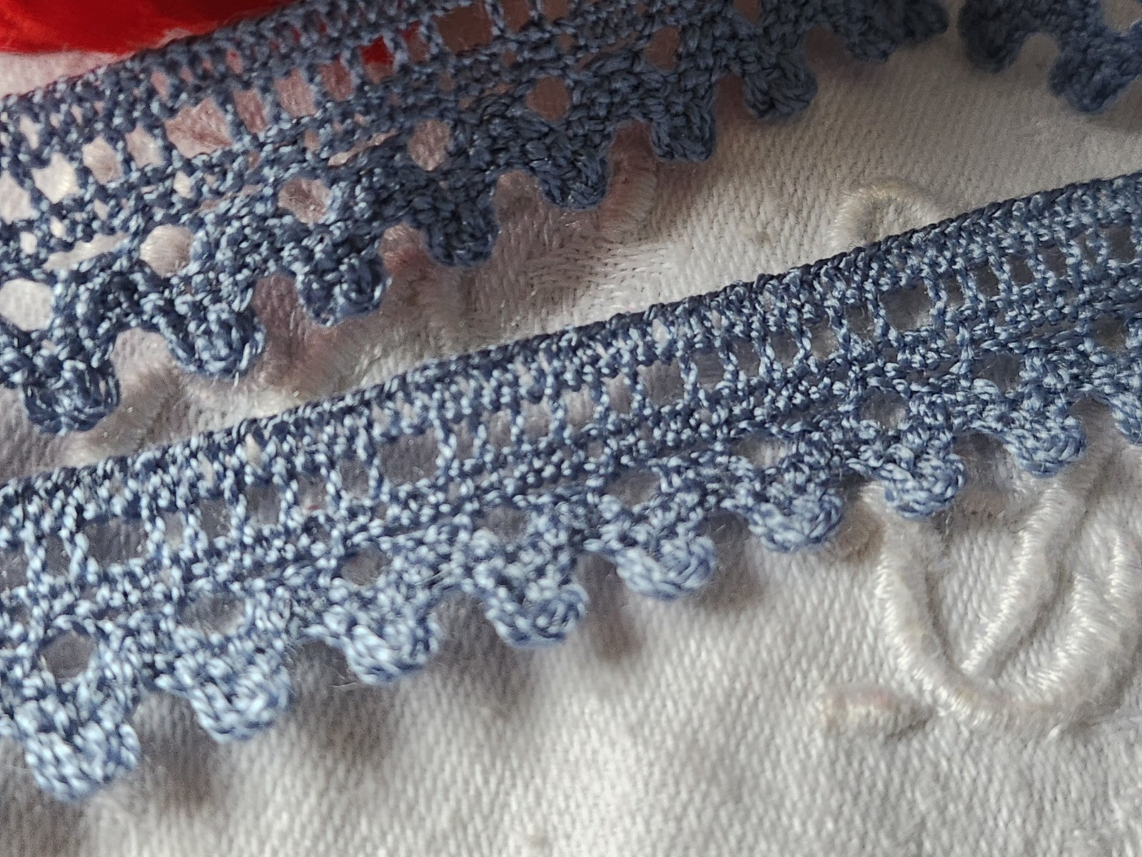 Dentelle vintage bleu gris coton 3 métres sur 1,7 cm A6