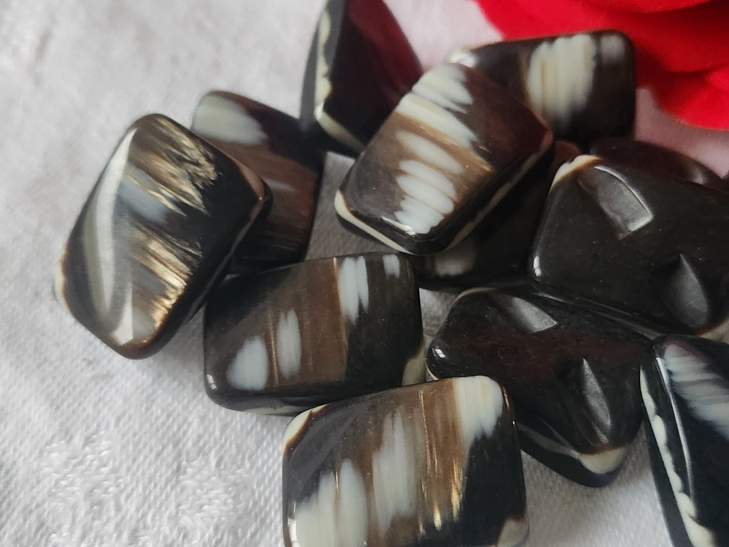 Lot 6 superbes boutons vintage marron reflet nacré 1,6 sur 2,2 cm pied ref 1210
