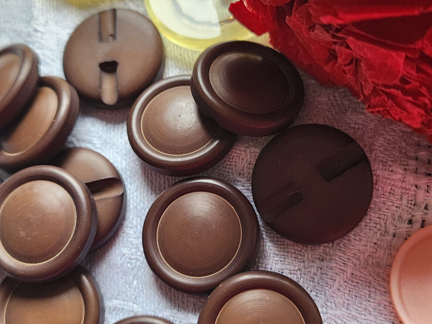 Lot 7 boutons vintage marron mat à pied  1,9 cm ref 3516