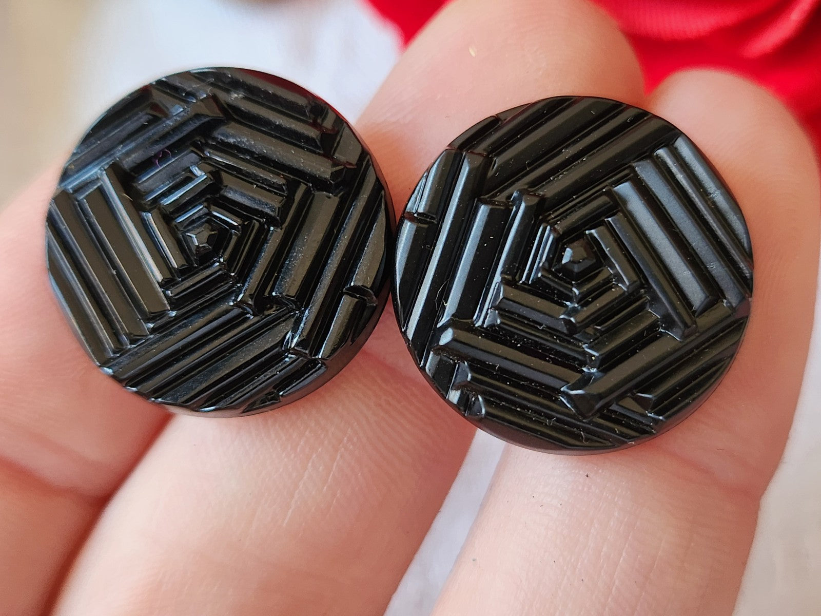 Duo boutons anciens en verre noir mat et lumineux 2,2 cm D19I