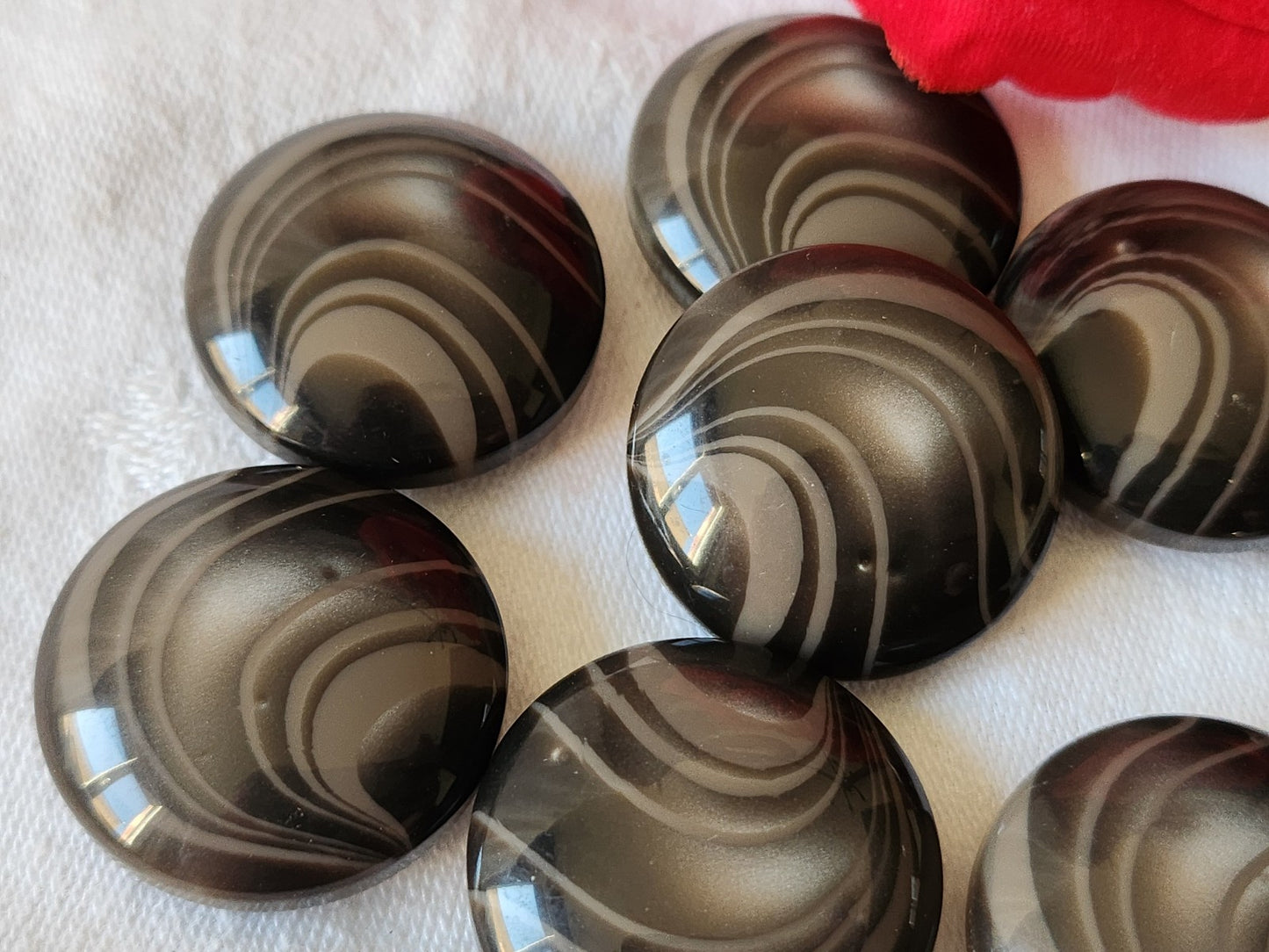 Lot 6 boutons vintage marron bombé veiné gros 2,7 cm pied plat ref 1909