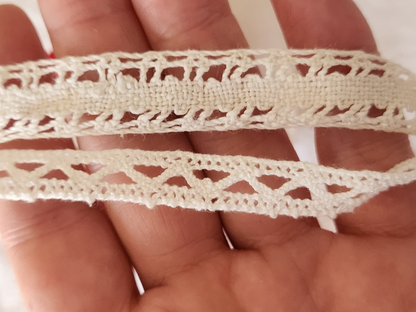 Duo petits coupons de dentelle ancienne 90 cm et  1 mètre 20  T6-9